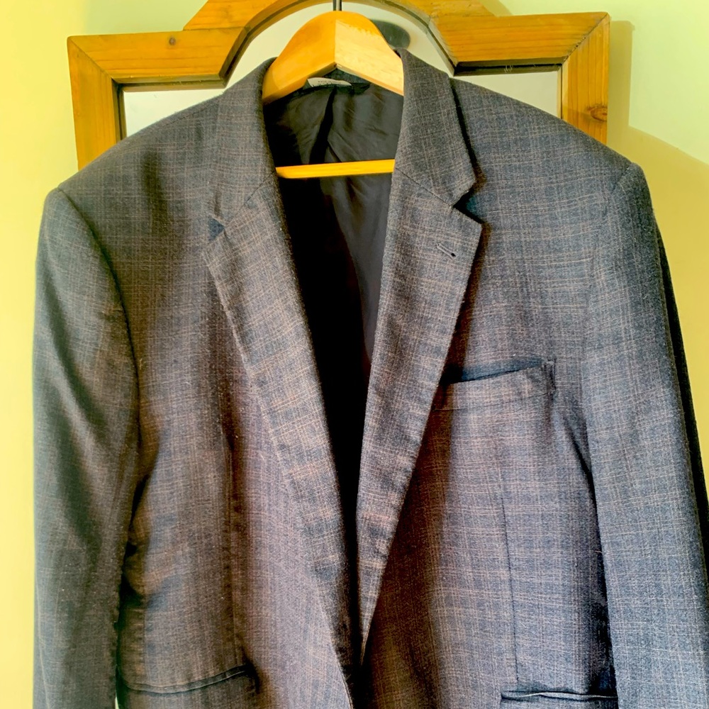 Men’s grey sports jacket